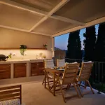 Appartement Lovely In With House Sea View
