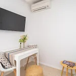 アパート Lovely Apartment In Dubrovnik With House Sea View *
