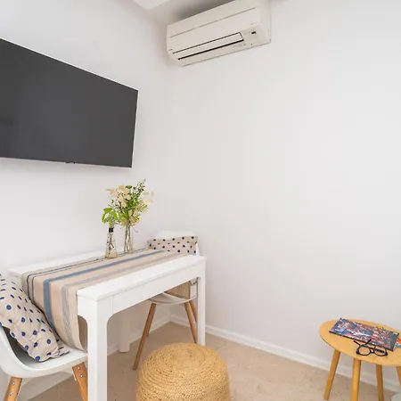 Apartmán 1 Bedroom Cozy In *